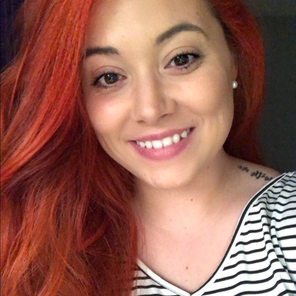 Meet your Posher, Katie - Picture 1 of 1